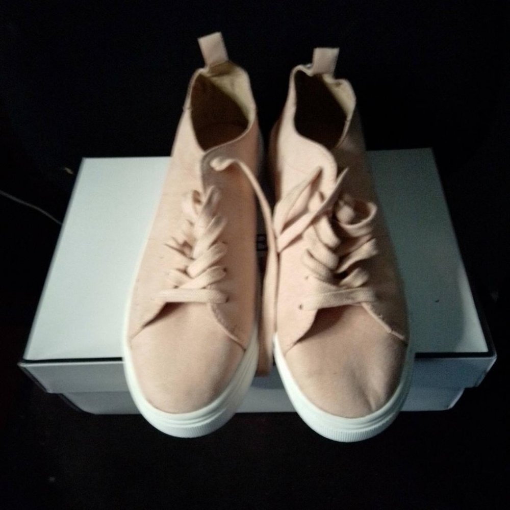 CORE LIFE SNEAKERS SIZE 7